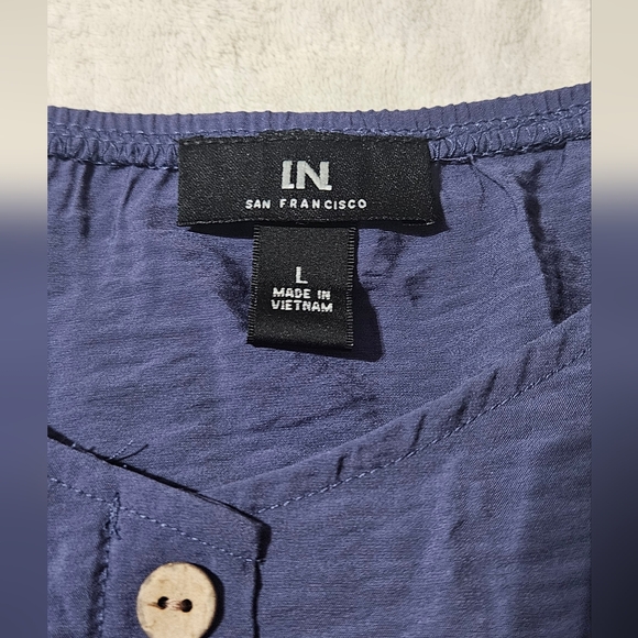 NWT Juniors Size Large Denim Color Short Sleeve Top - Picture 9 of 10